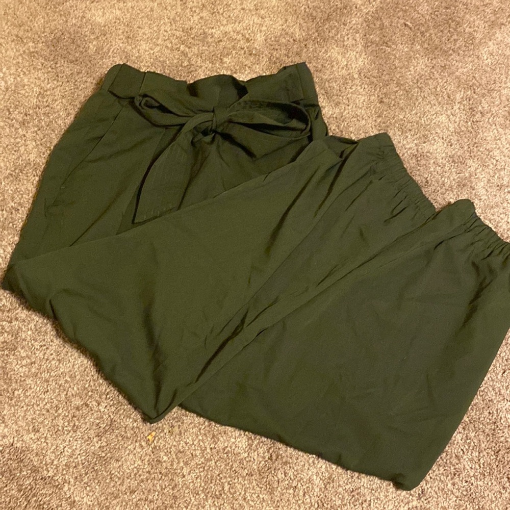 dark green pants